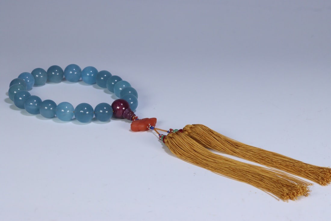 Qing Dynasty Eighteen-Bead Handheld Item Inlaid with Aquamarine and Ruby: 1.9/221.7g