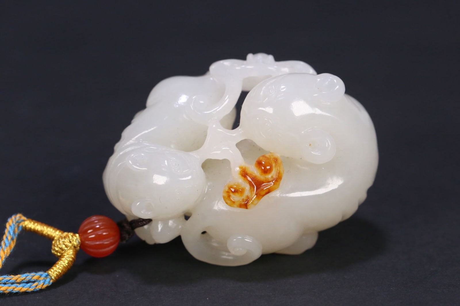 Qing Dynasty Hetian Jade Pebble Hand-held Piece (1 of 2)