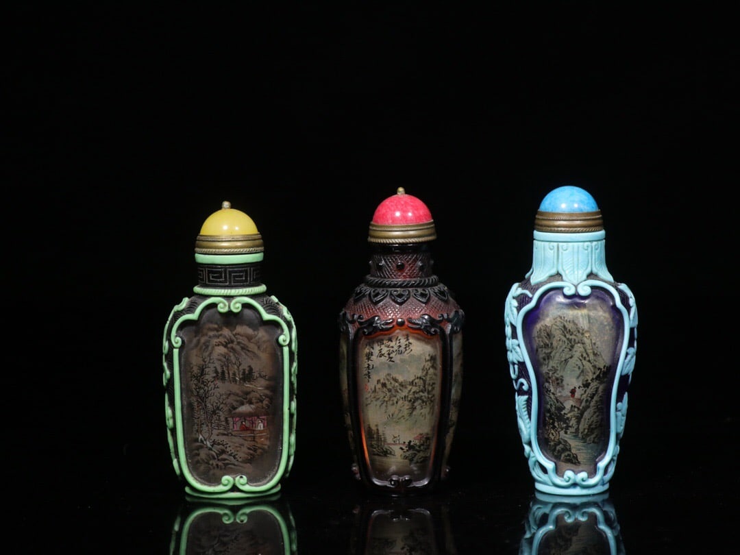 A set of Republic of China mark glass snuff bottles with inside painting (1 of 3)