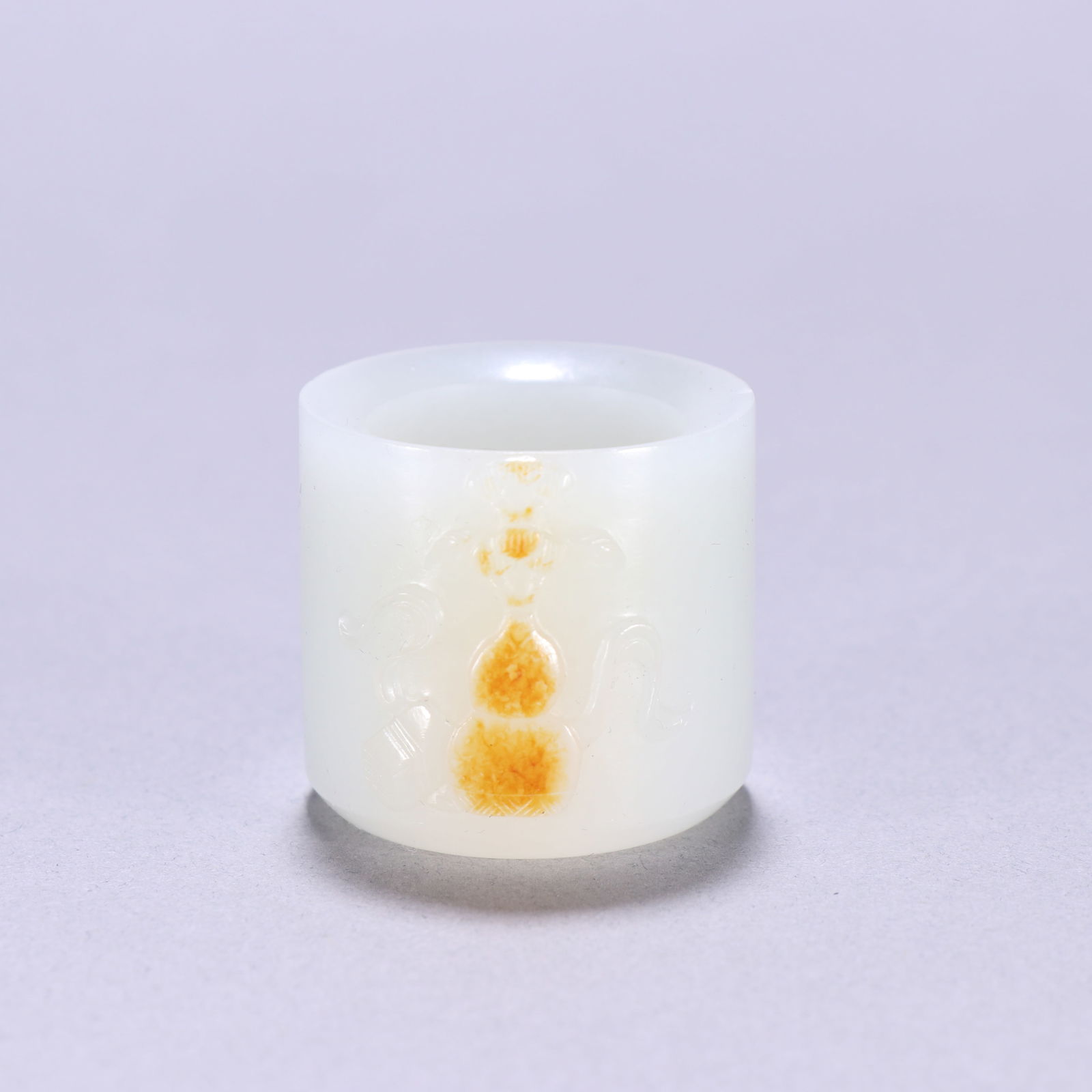 Qing Dynasty Hetian Jade Pebble Thumb Ring (1 of 1)