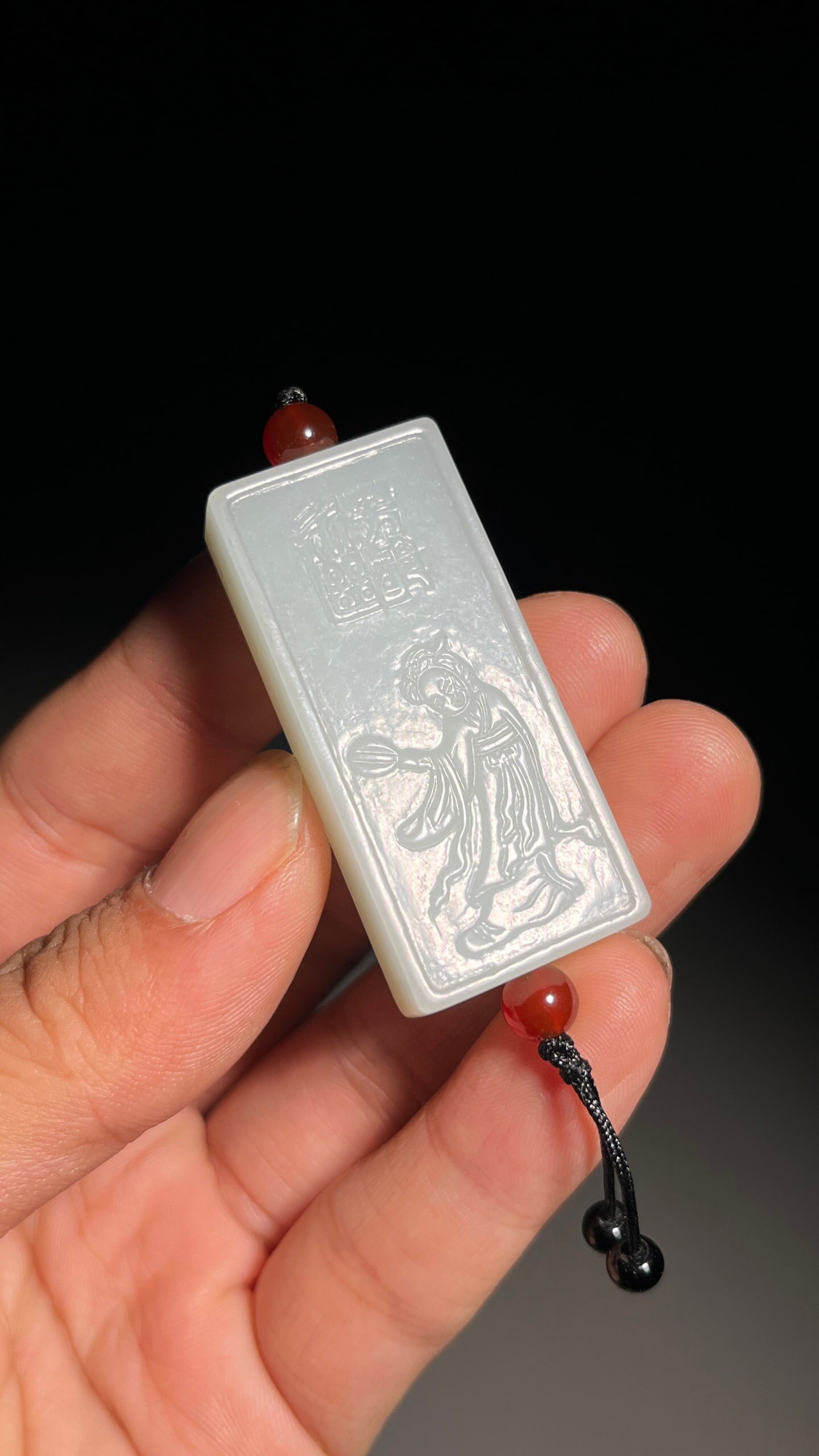 Hetian Jade Pendant: 4.5*2*1/25.6g