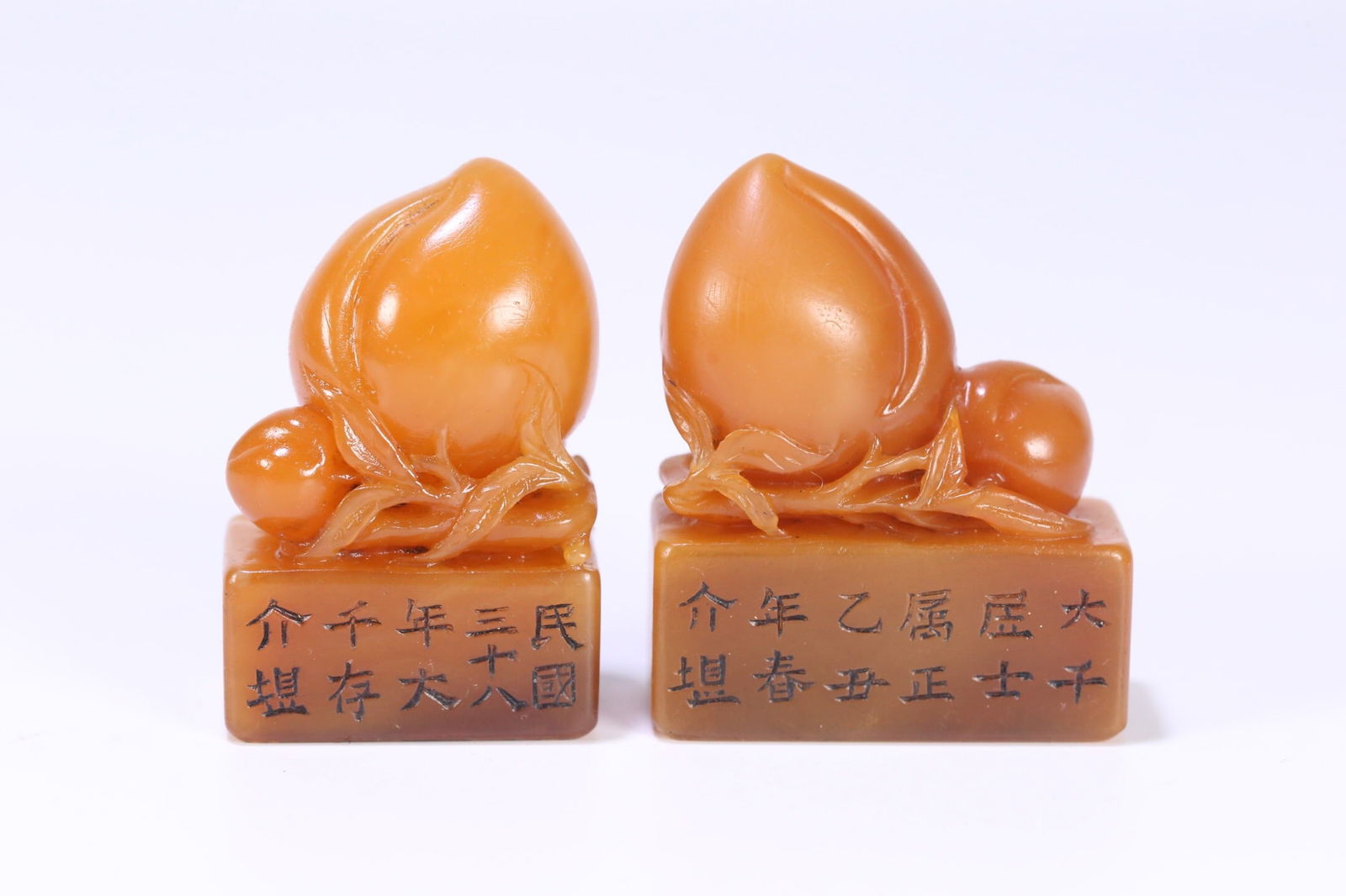 A Pair of Tianhuang Stone Seals with Jiekang Mark (1 of 4)