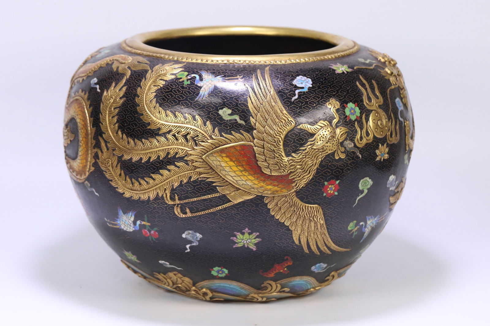 Qianlong mark Cloisonné Dragon and Phoenix Jar: 35*25/12.8kg