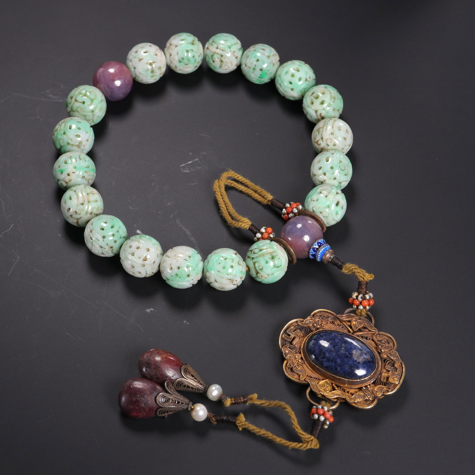 Qing Dynasty Jadeite Eighteen-Bead Handheld Piece (1 of 1)