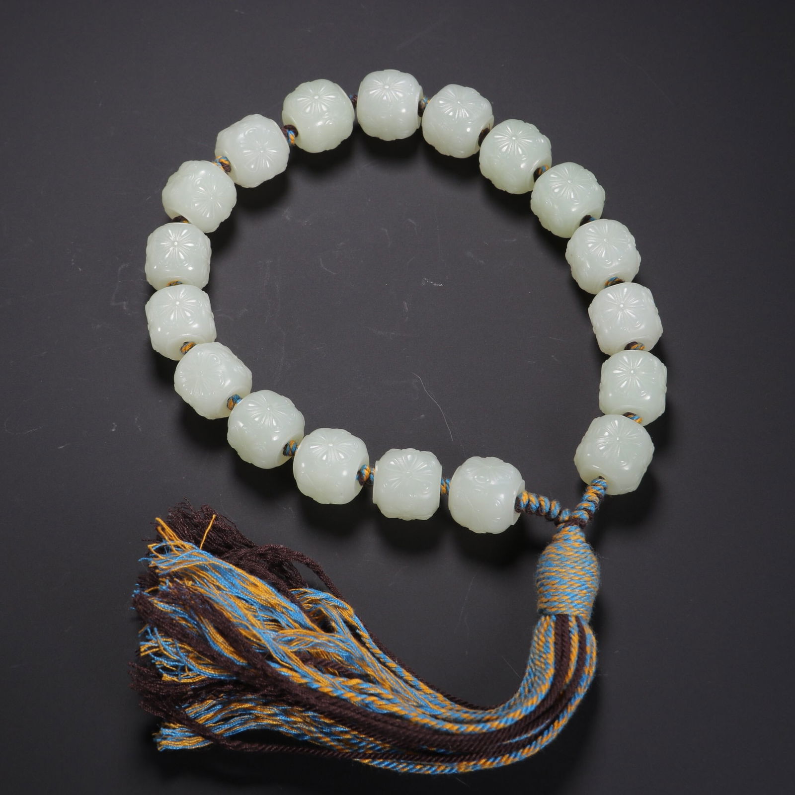 Eighteen sons of Hotan Jade in Qing Dynasty: 1.4/108.8g