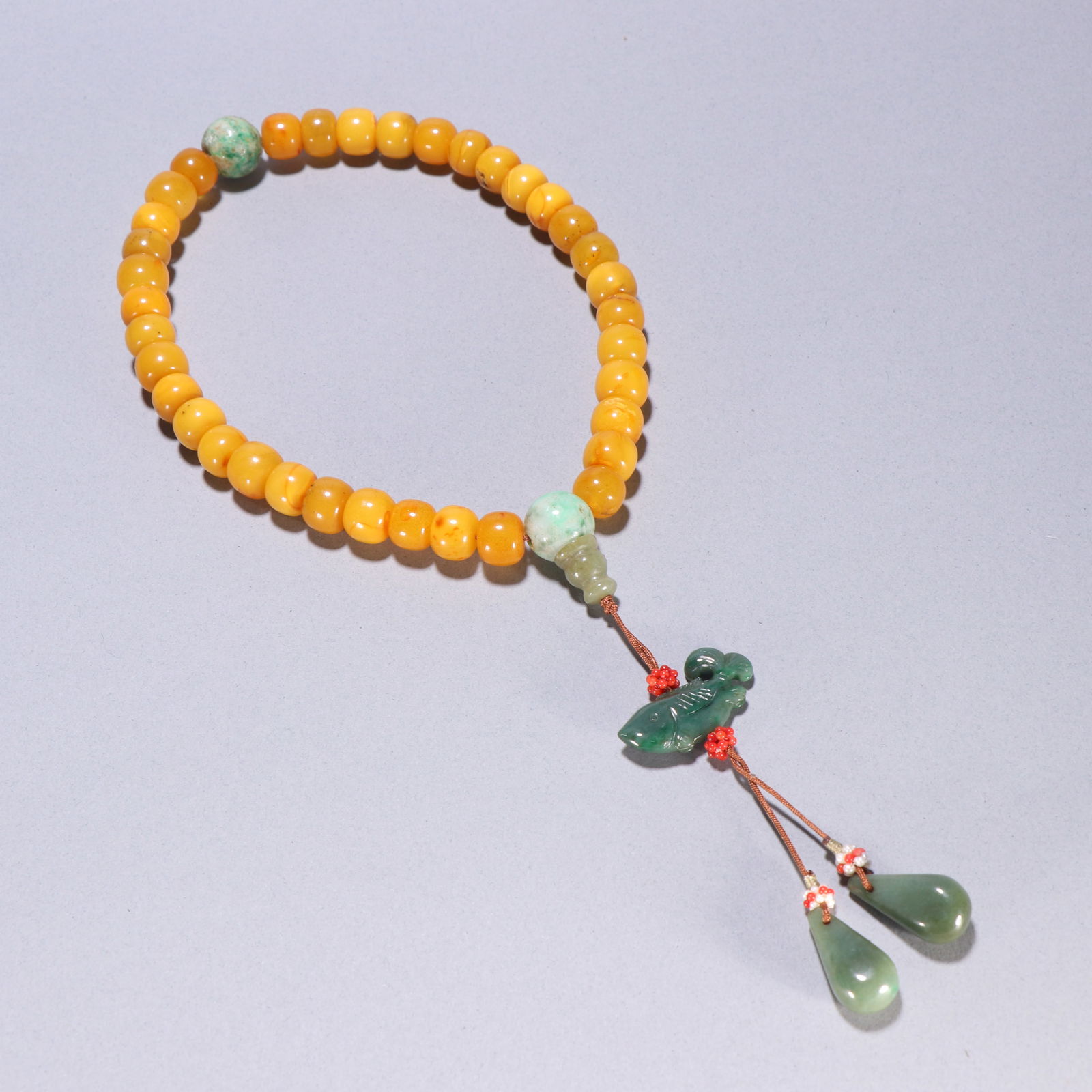 Honey wax handheld (1 of 1)