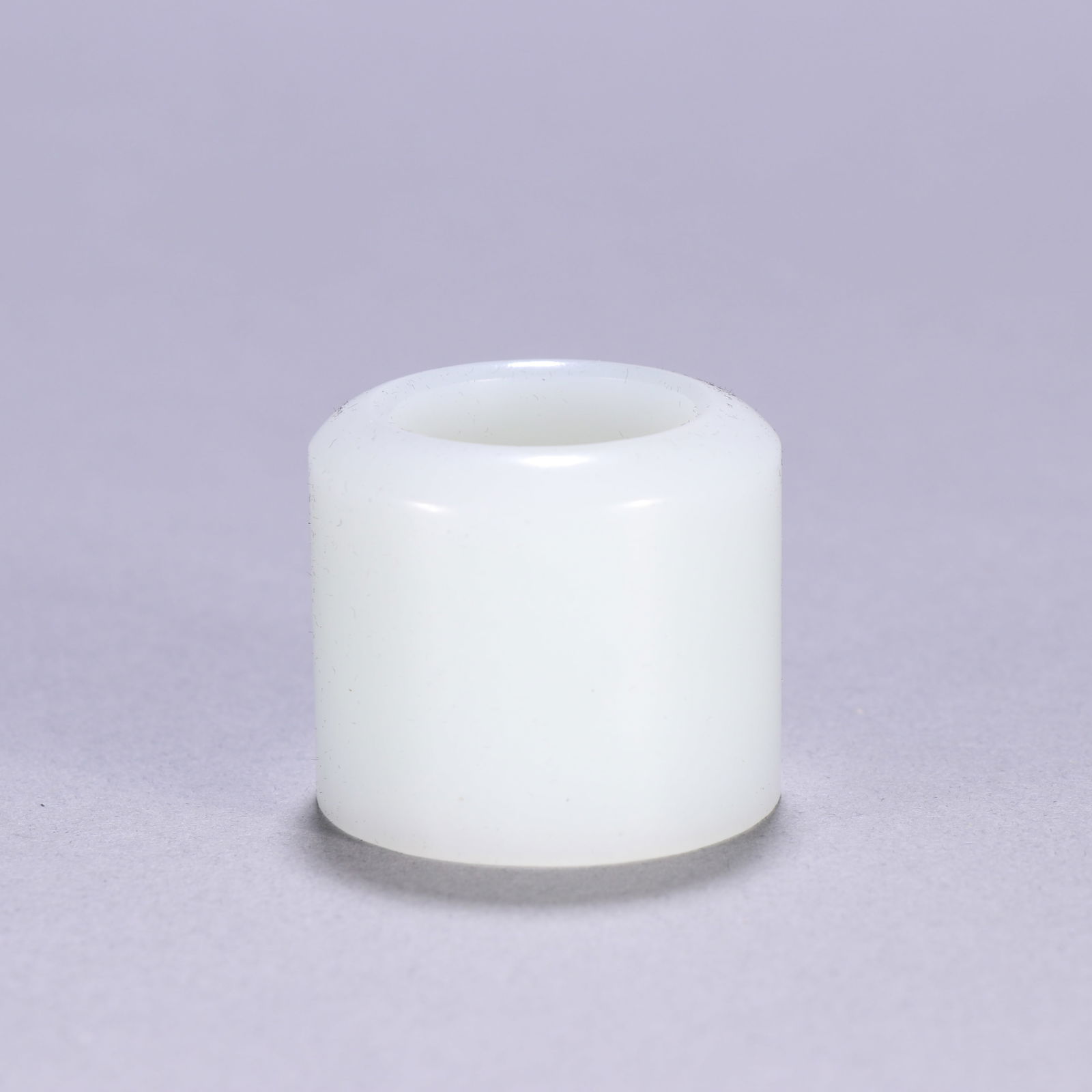 Qing Dynasty Hetian Jade Thumb Ring (1 of 1)