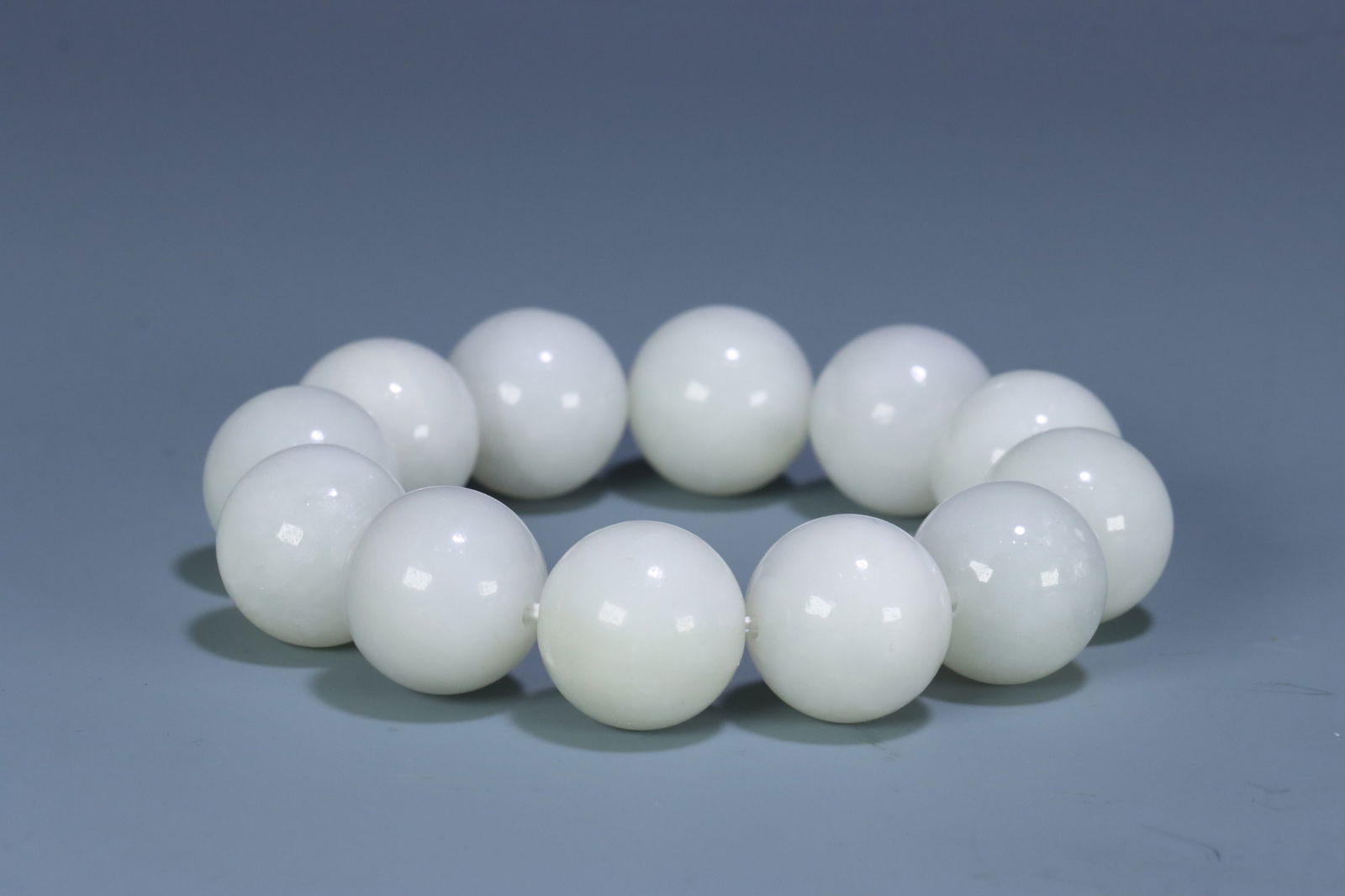 Hetian jade round bead bracelet: 2/146g