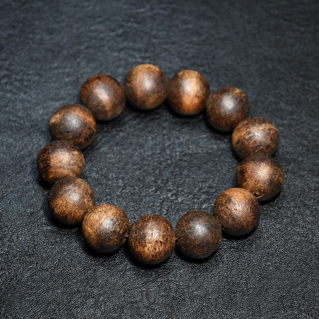 Agarwood round bead bracelet (1 of 1)