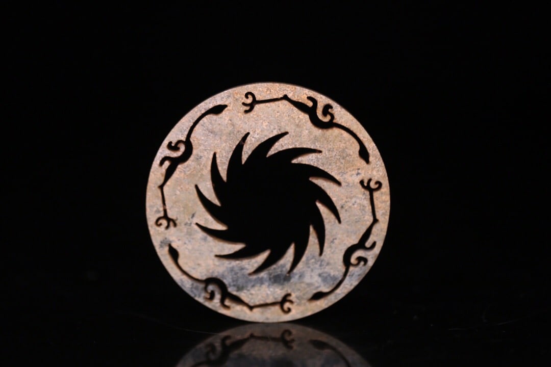 Jade carving (1 of 2)