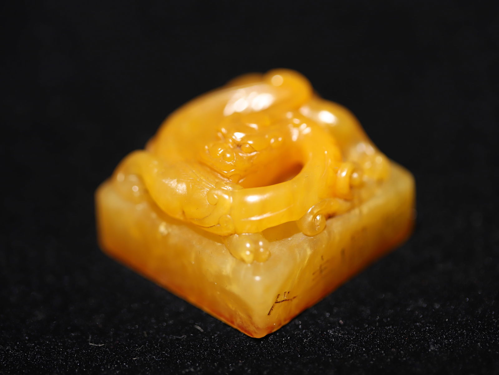 Xiyuan owner, Tian Huangshi seal: 2.2*3.35*3.35/44.6g