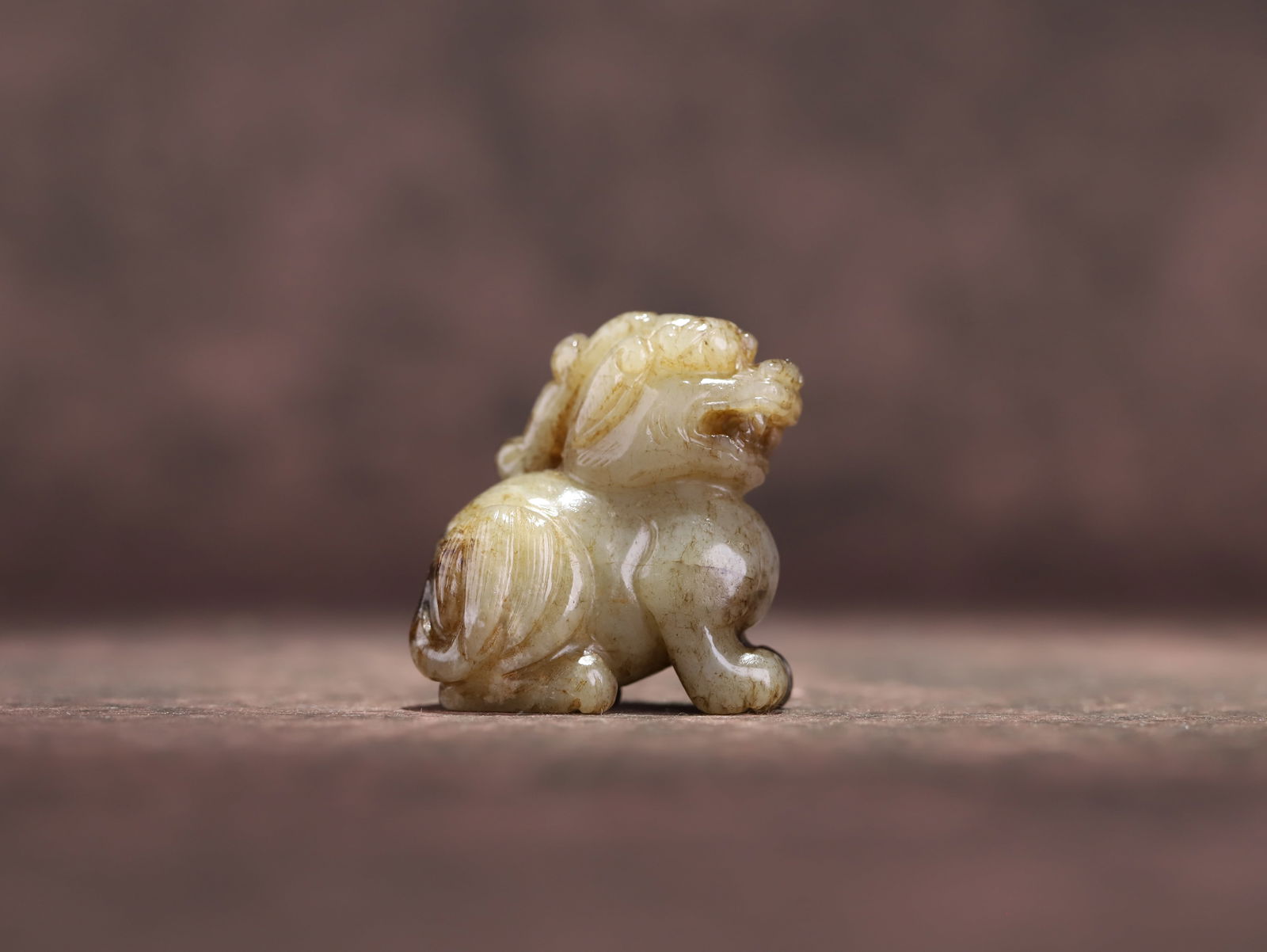 Hetian jade hand-held piece: 4.2*4.3*2.2/50.8g