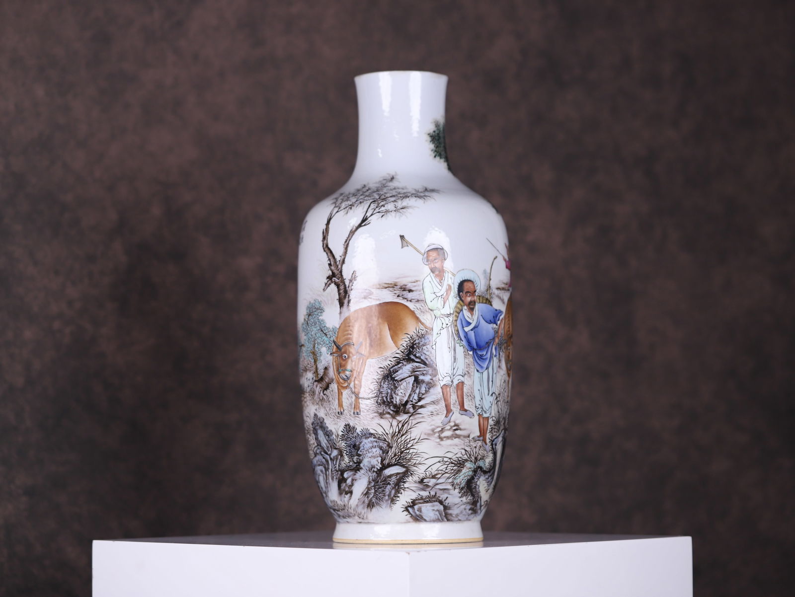 Qing Dynasty Lantern Bottle (1 of 3)