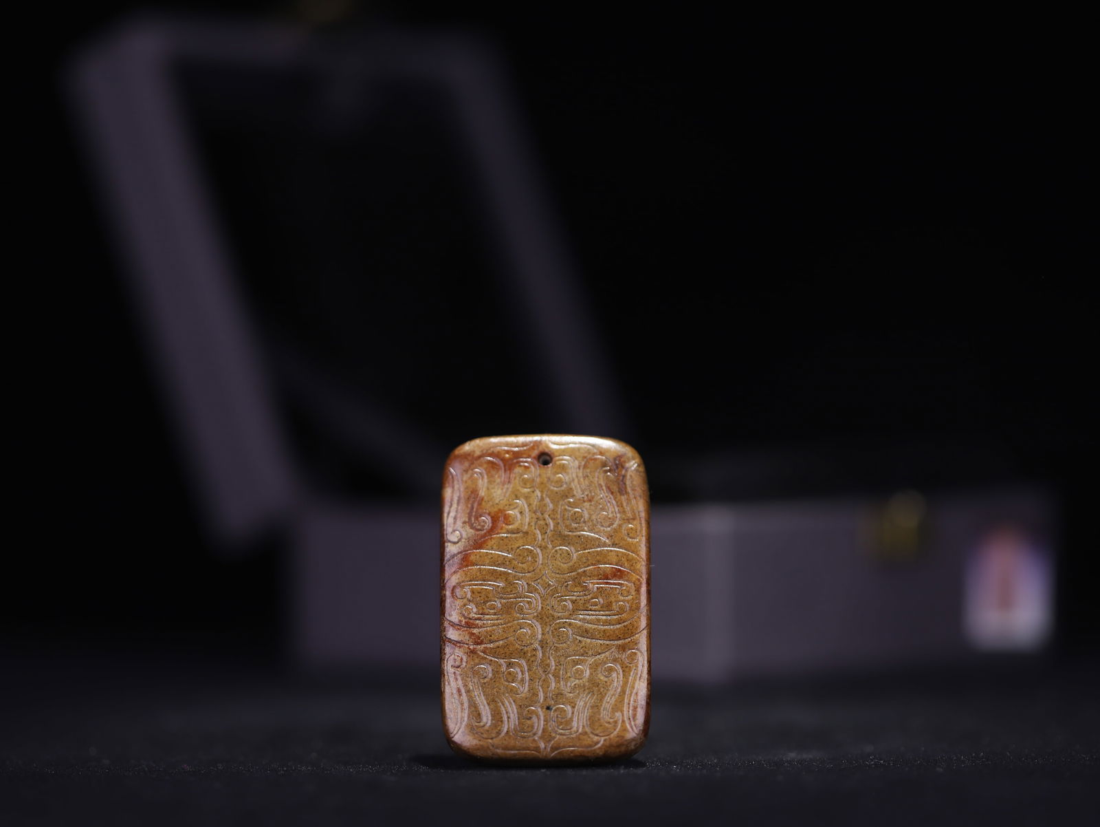 jade plaque: 5.8*3.6*1.8/42g