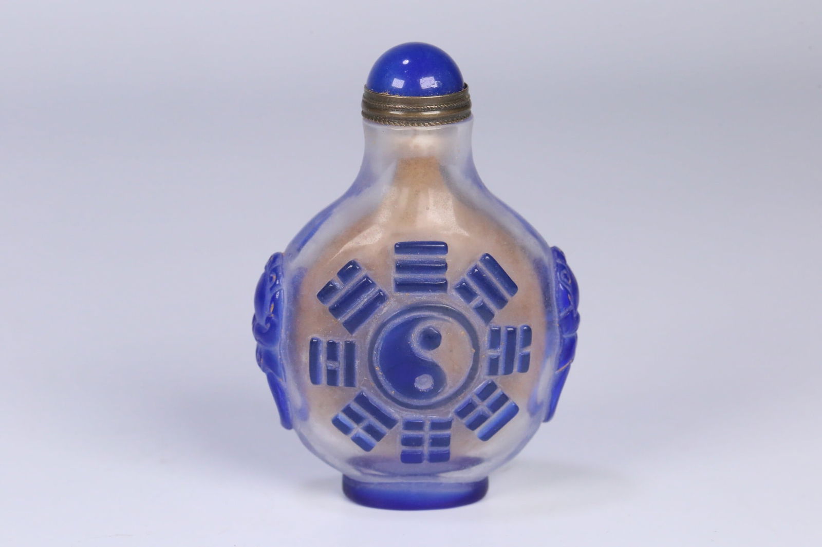 Qianlong mark Glass Snuff Bottle: 7.7*5.5*3/75g