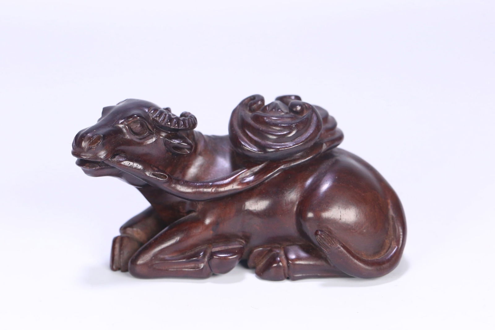 Qing Dynasty small leaf rosewood ornament (1 of 1)