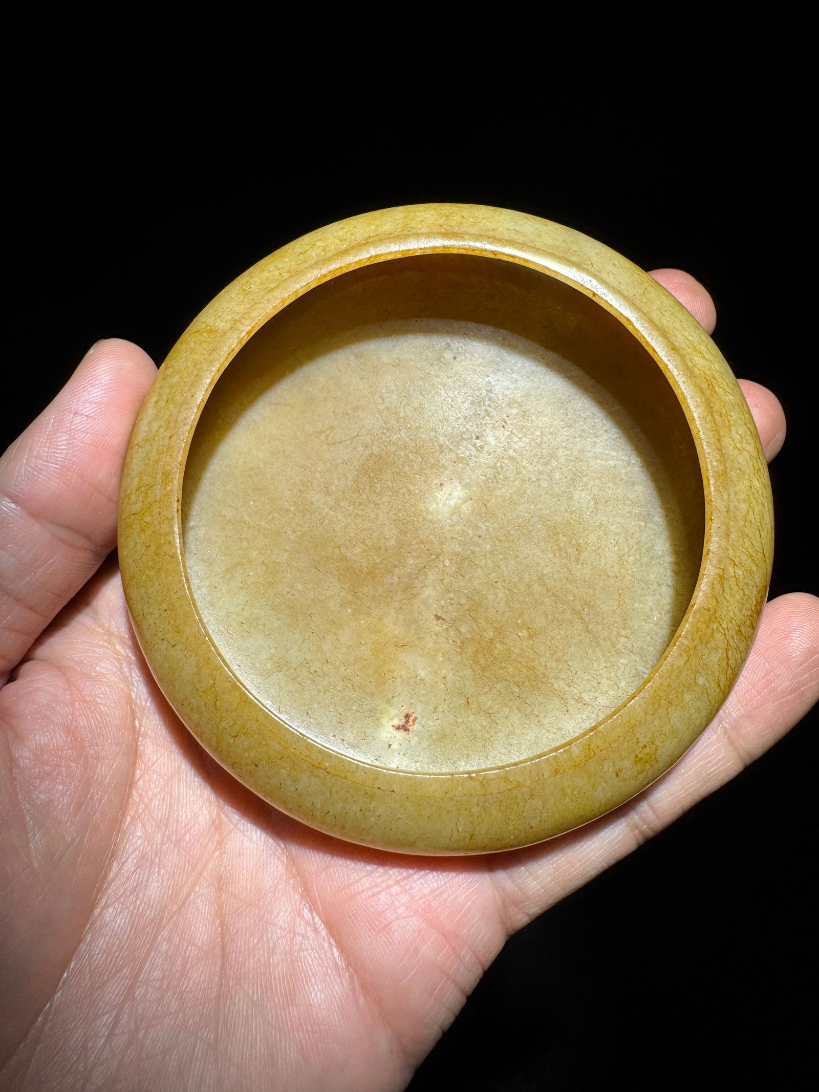 Qing Dynasty Hetian Jade Wash Basin (1 of 2)