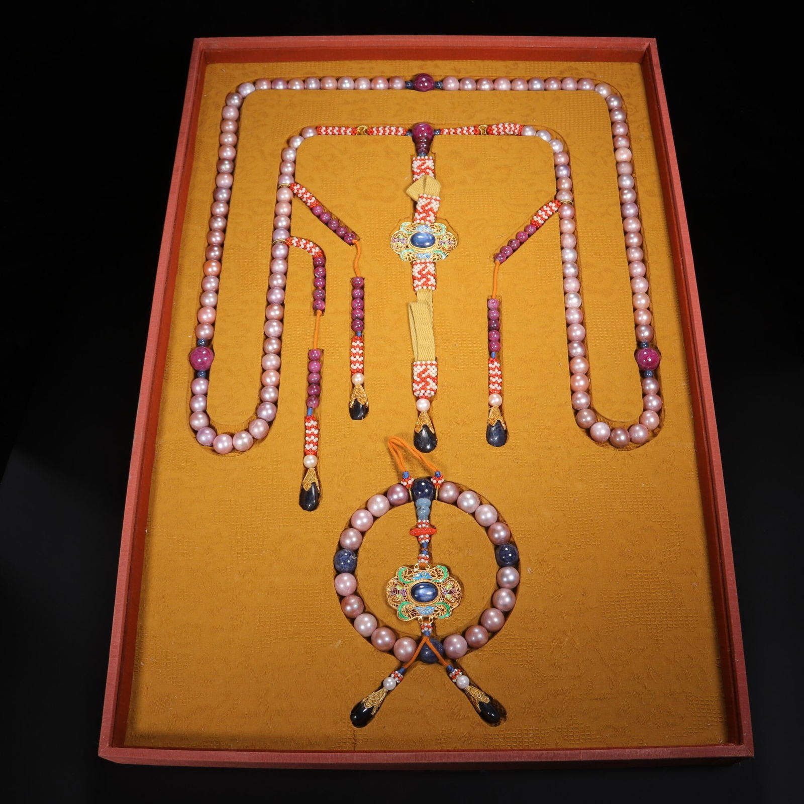 Qing Dynasty Pearl Dynasty Pearl and Pearl Handheld Set (1 of 1)