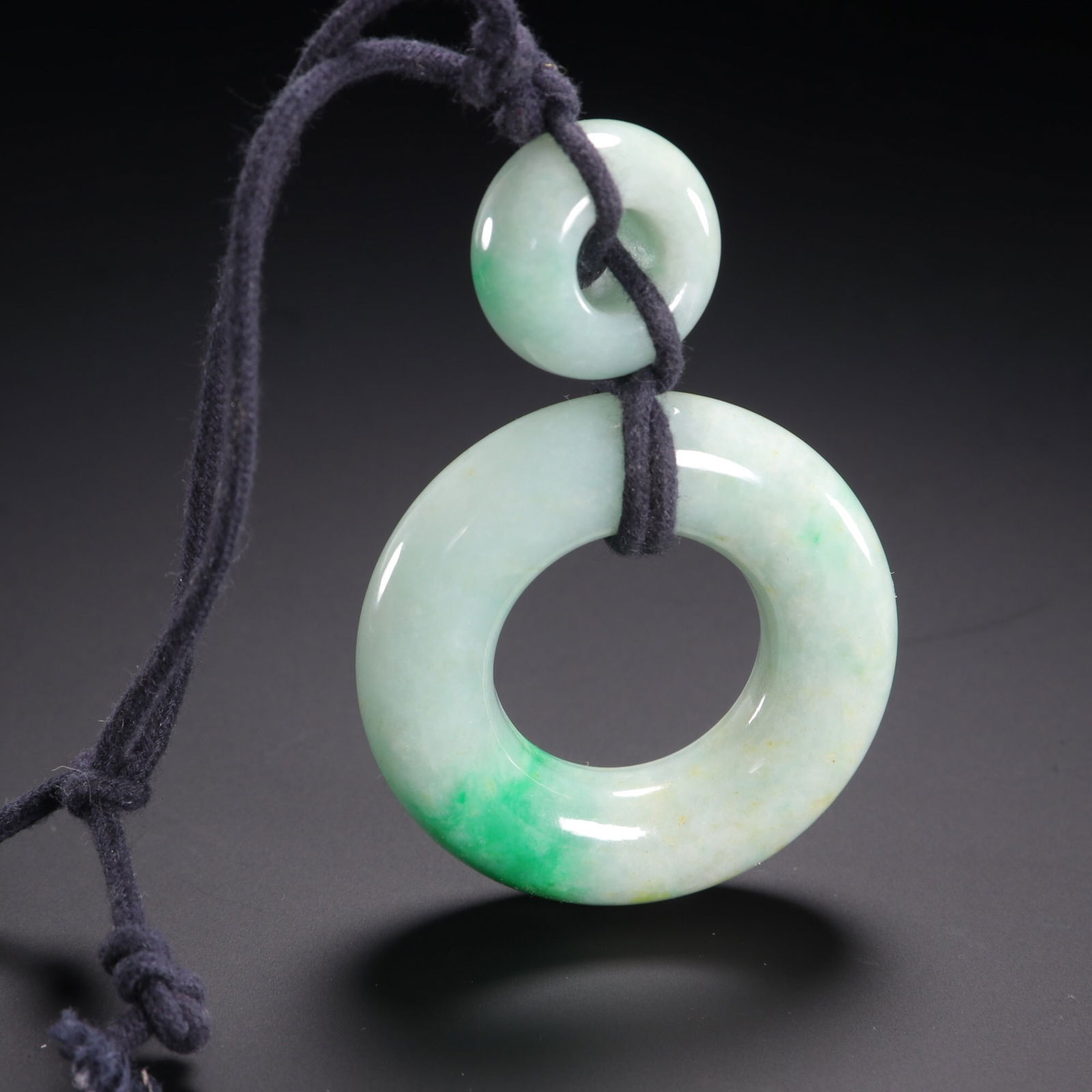 Qing Dynasty jade double ring pendant (1 of 1)