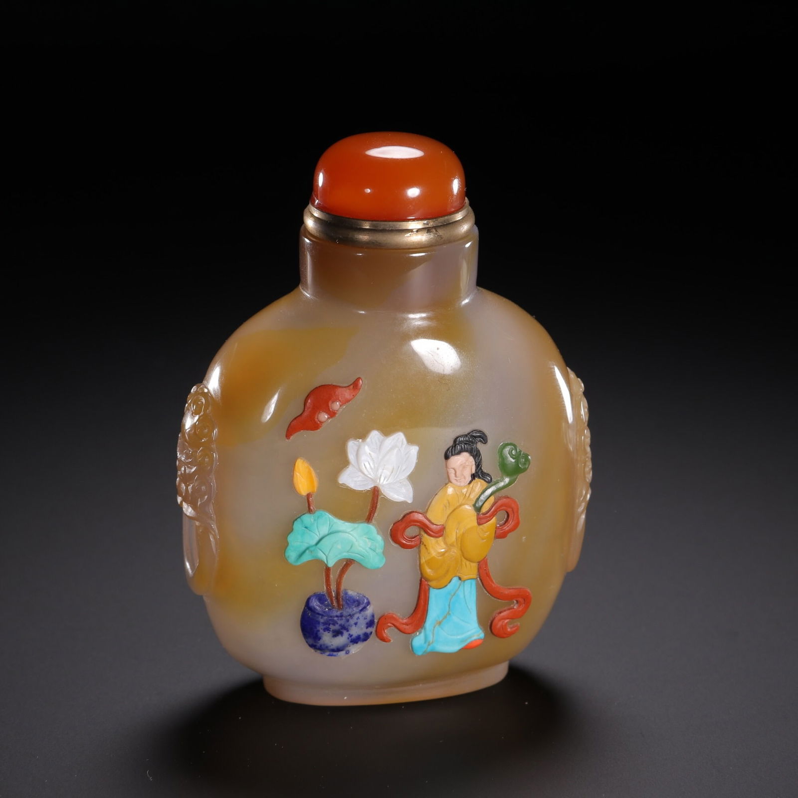 Qing Dynasty agate inlaid hundred treasures snuff bottle (1 of 2)