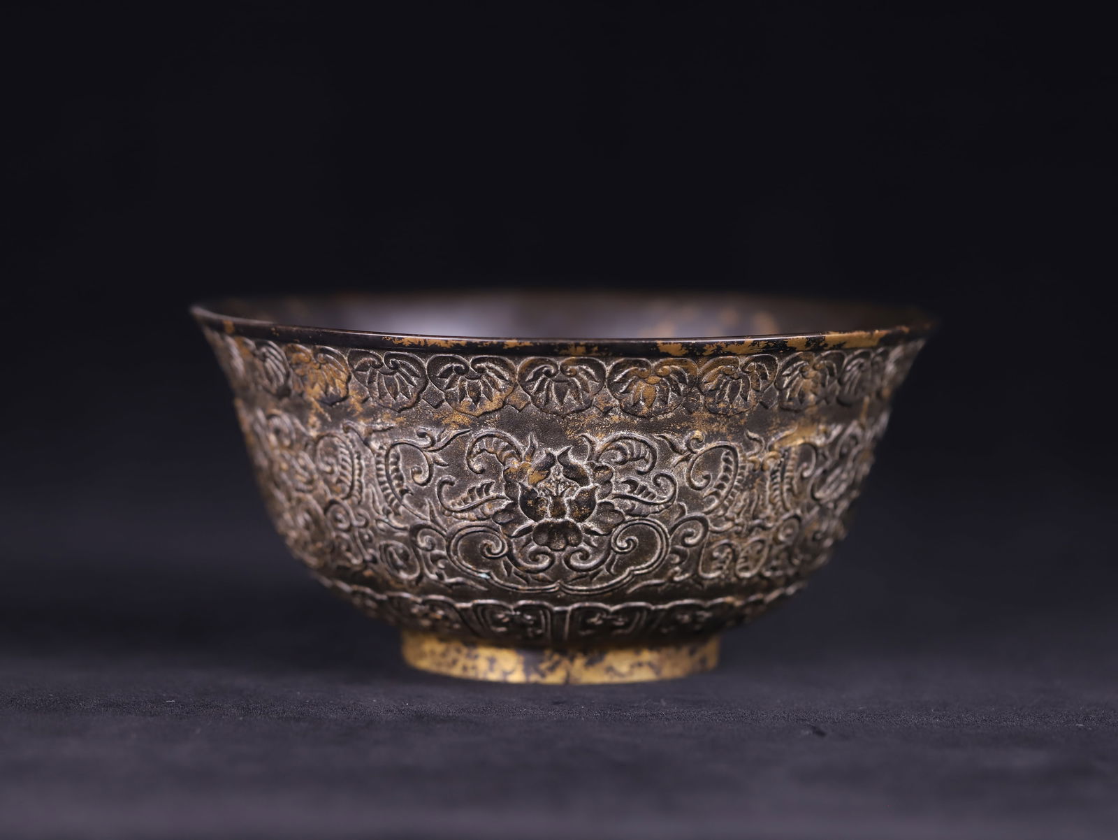 Qianlong mark copper gilded bowl (1 of 3)