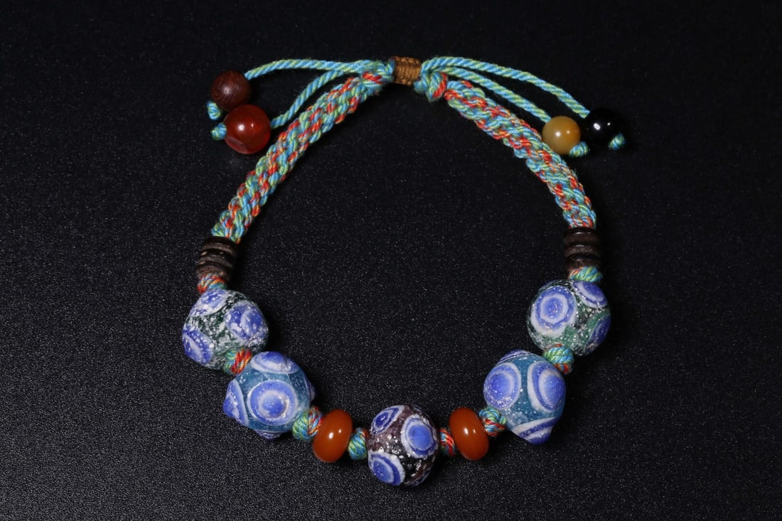 Glass bracelet: 1.2/16g