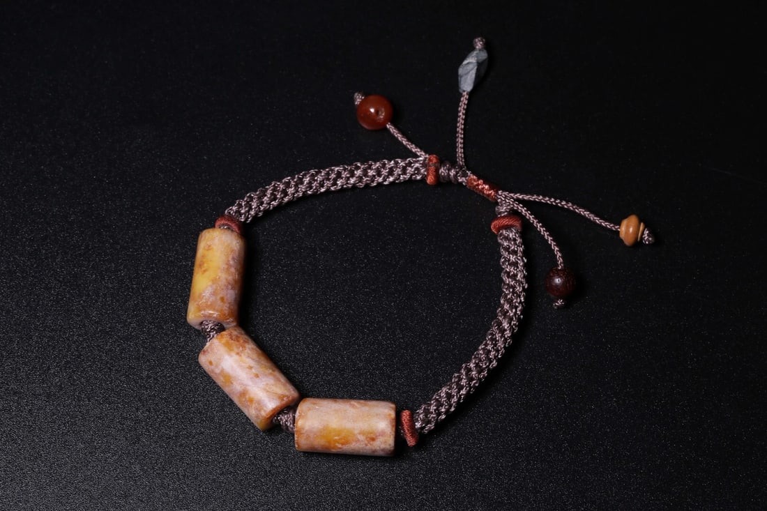 Jade bracelet: 1.8*1/13g