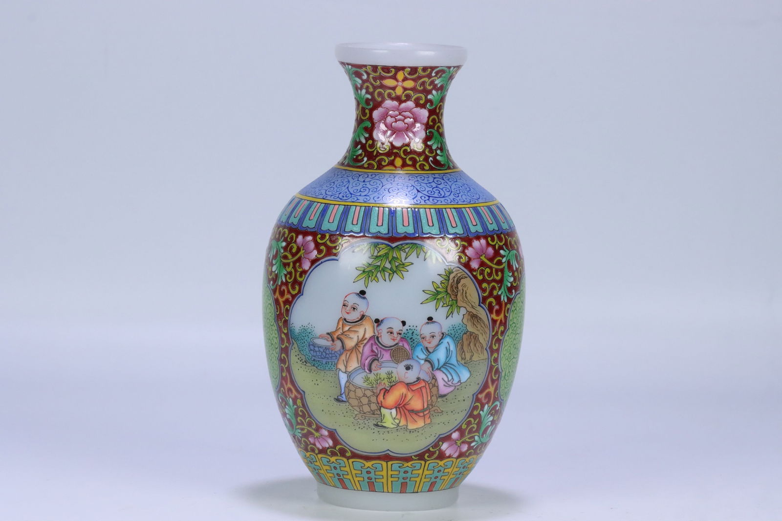Qianlong Mark Enamel Glazed Vase (1 of 5)