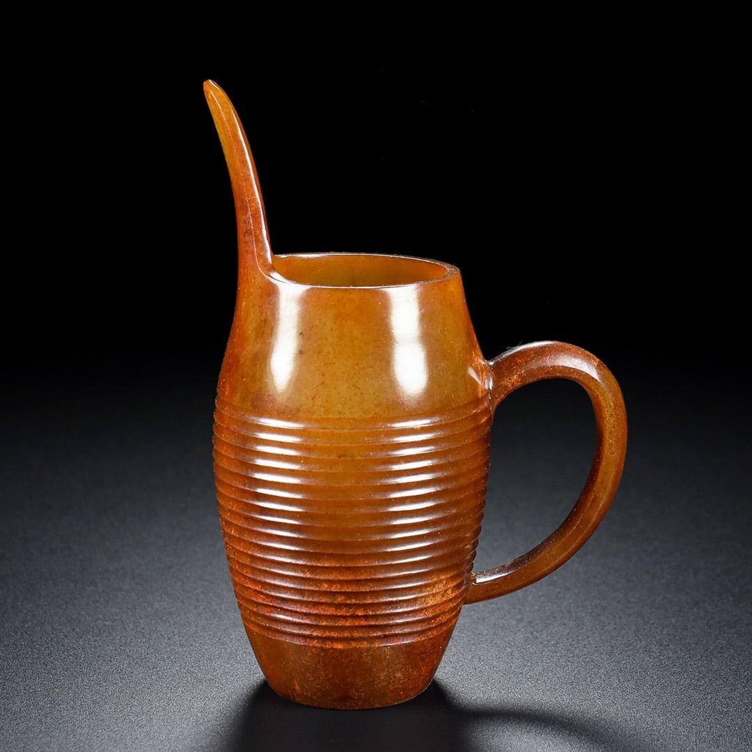 Hetian Jade Wine Vessel: 10*6*14/214g