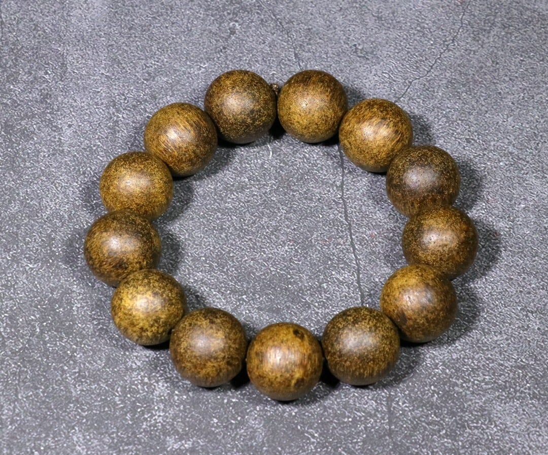 Kalimantan Agarwood Round Bead Bracelet: 1.8/31.4g
