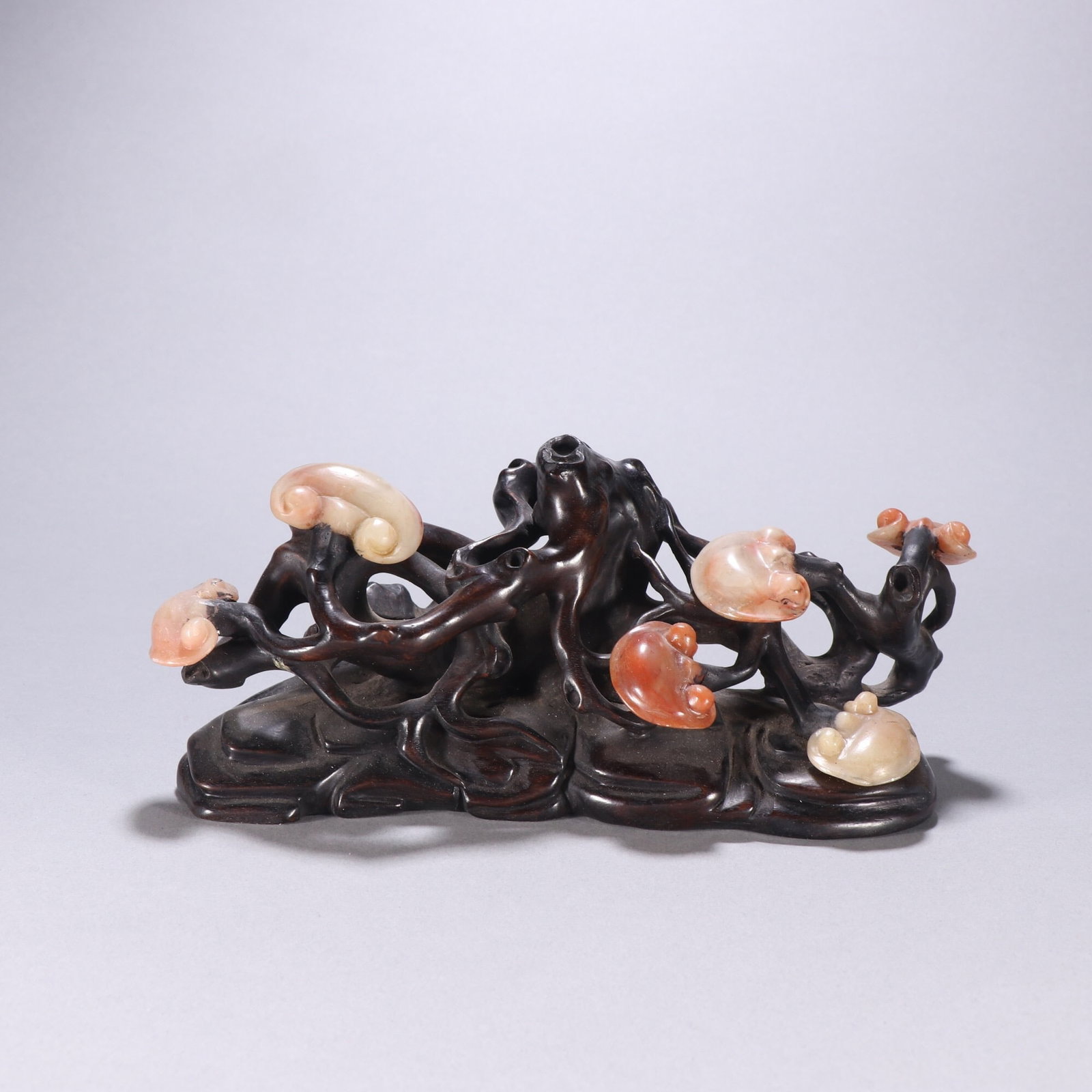 Rosewood inlaid with Shoushan stone ornament (1 of 2)