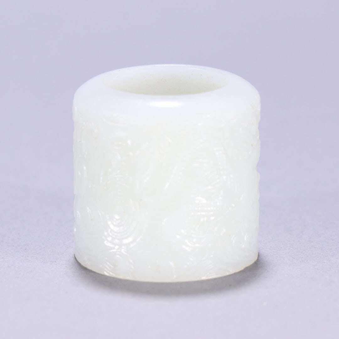 Qing Dynasty Hetian Jade Thumb Ring (1 of 1)