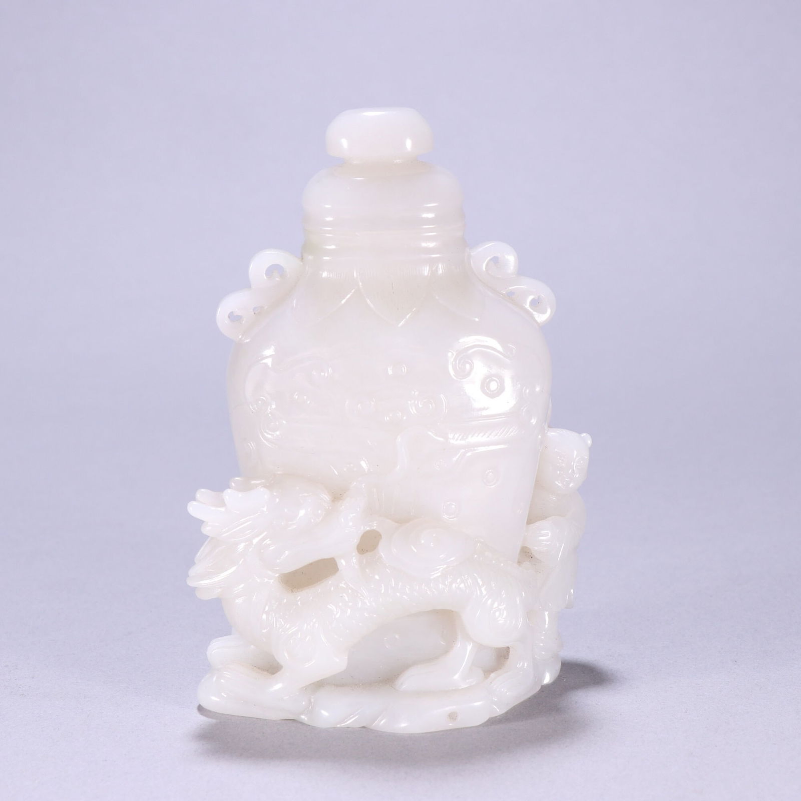 Hetian Jade Bottle of the Qing Dynasty (1 of 5)