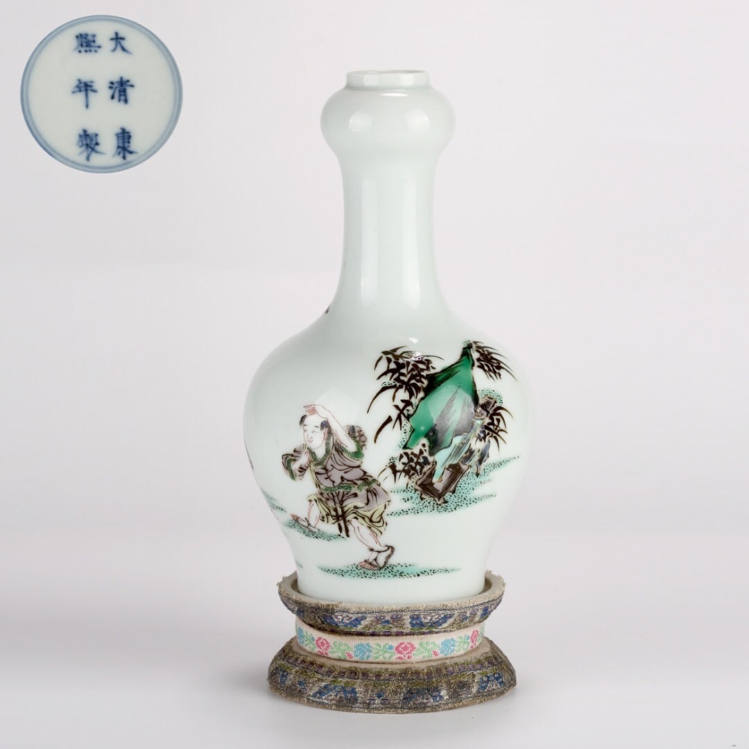 Kangxi-era polychrome garlic-shaped vase: 10*17