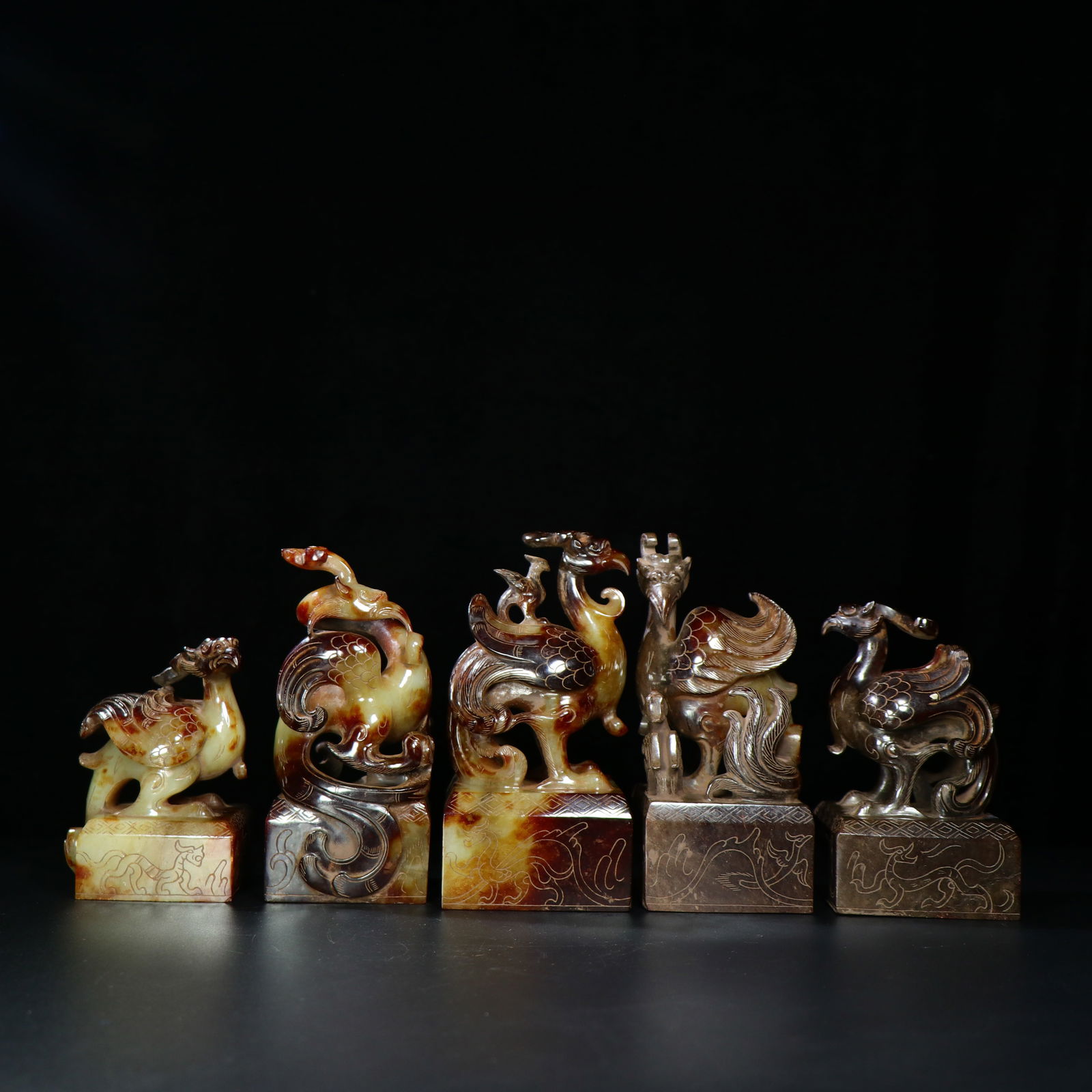 Hetian Jade Pebble Seal: 14*7*7/7*6.5*6/4074g