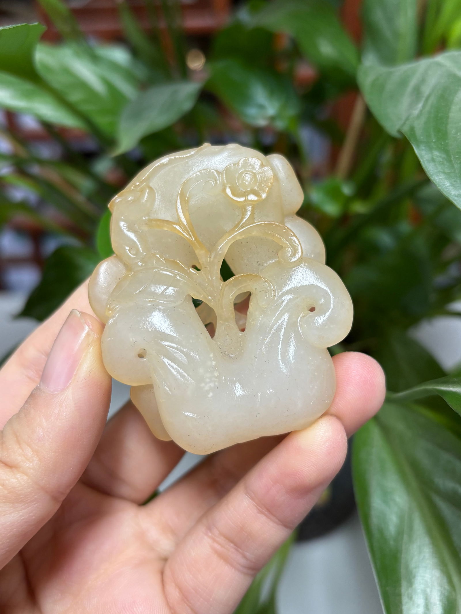 Hetian jade carving (1 of 1)