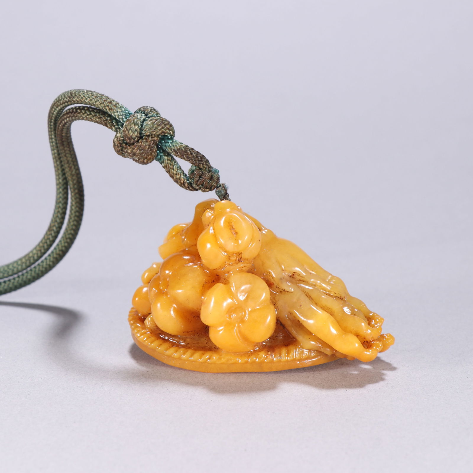 Qing dynasty Tianhuang stone pendant: 4*6.7/107g