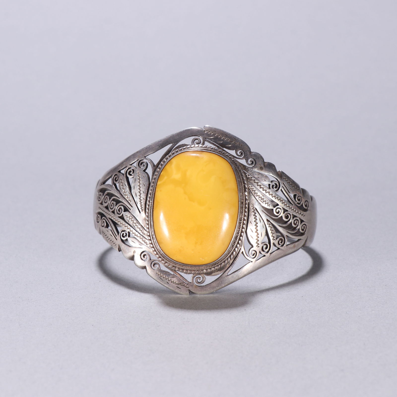 Sterling silver bracelet inlaid with amber: 5.1/47.1g