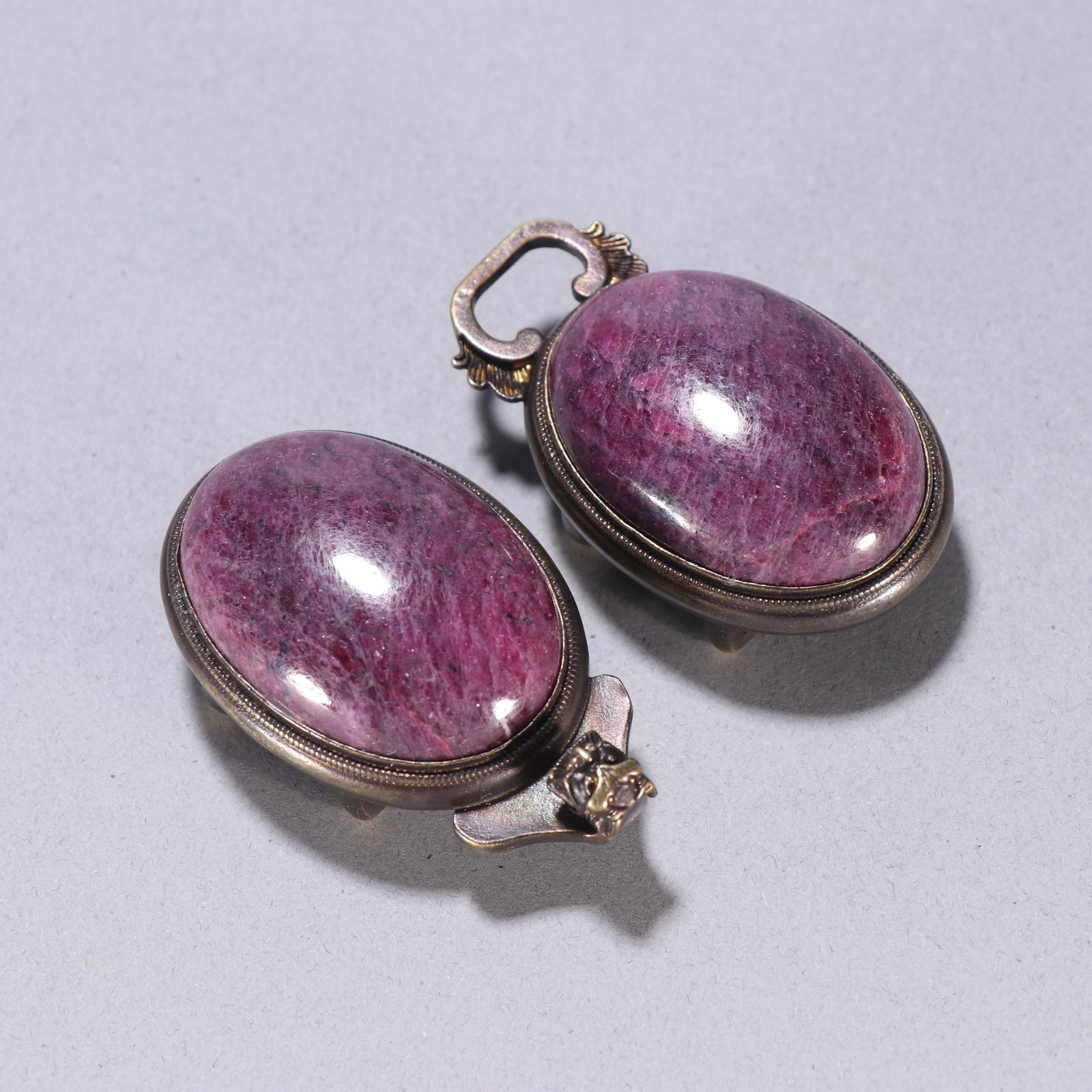 Ruby-plated copper-gilt buckle - 2