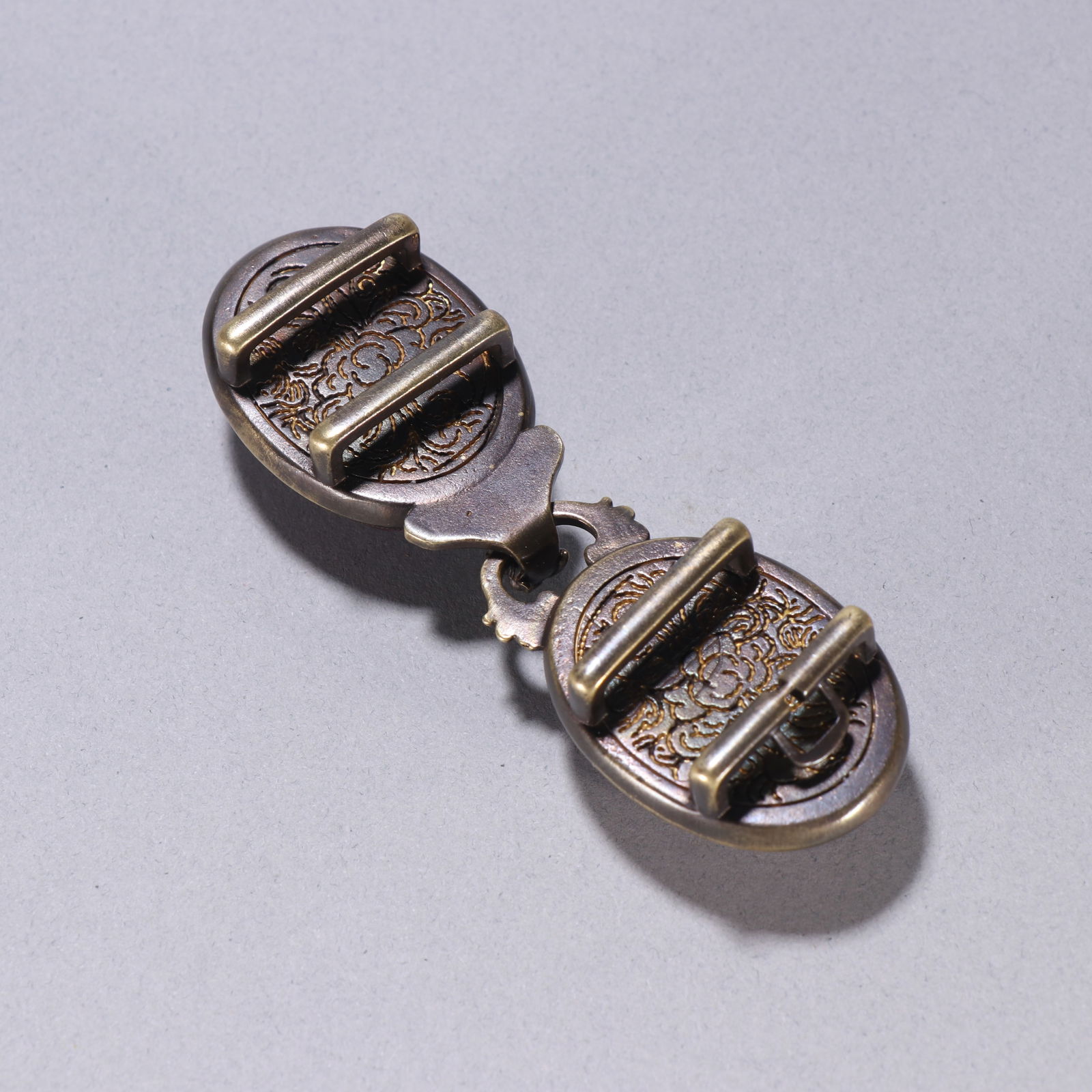 Ruby-plated copper-gilt buckle - 3