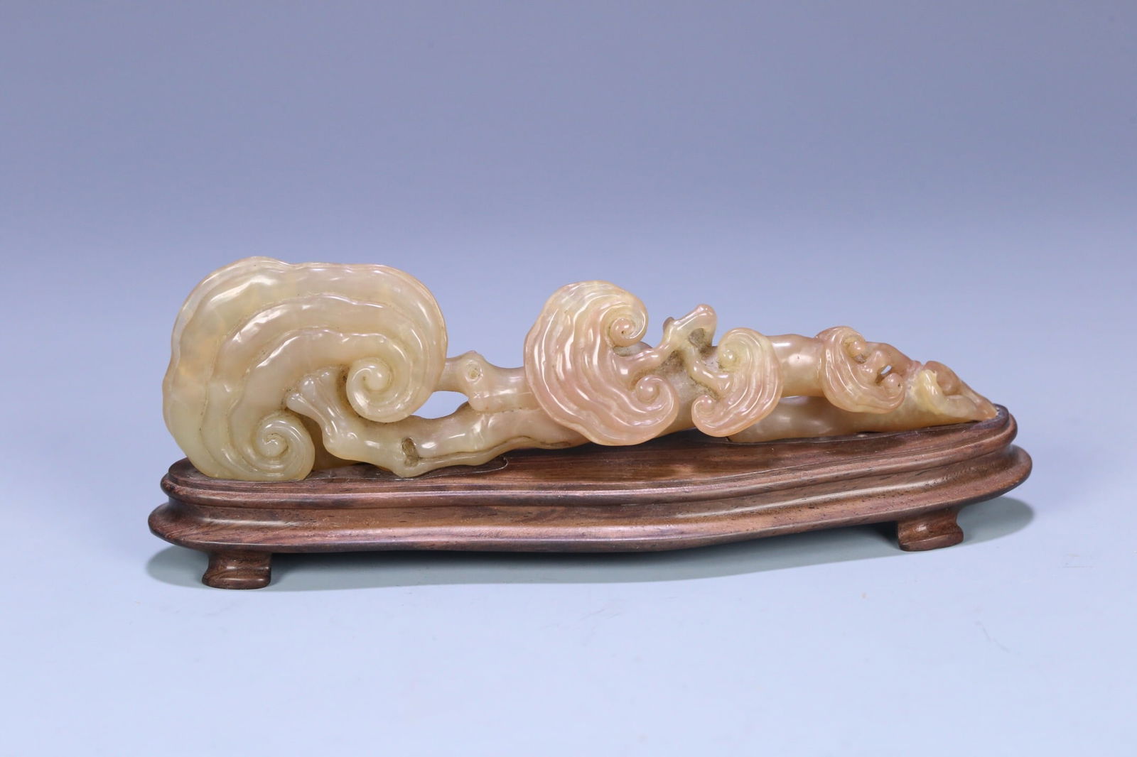 Qing Dynasty Shoushan Stone Ruyi Ornament: 15*4.2*2.5/89.7g