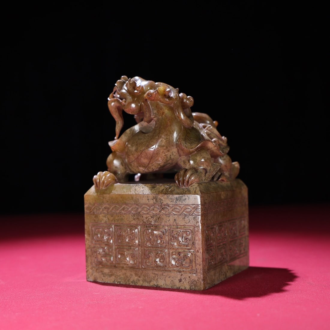 Hetian Jade Seal (1 of 5)