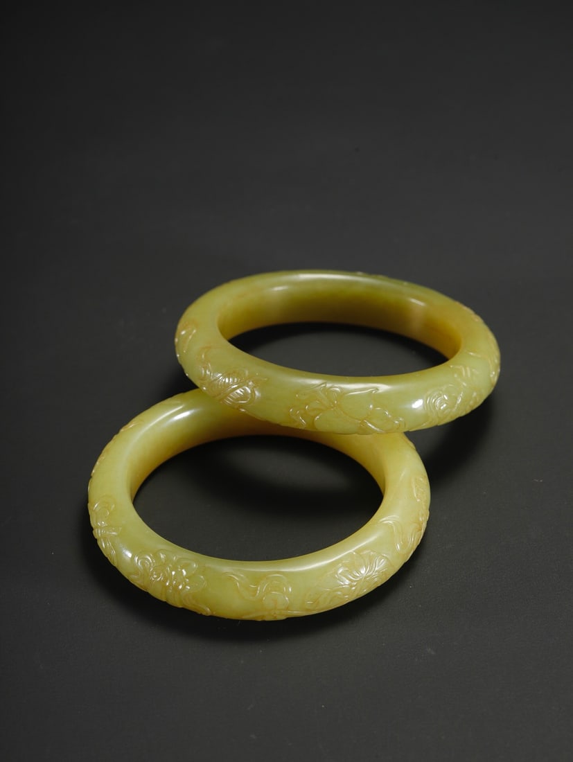 Hetian Huangyu Bracelet (1 of 1)