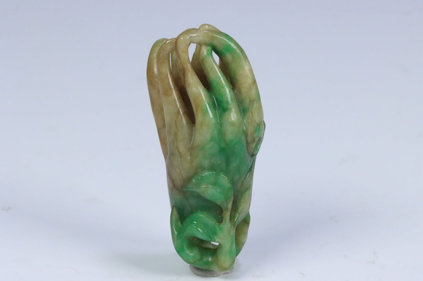 Jade handle piece: 6.3*3.08*2.32/57.6g