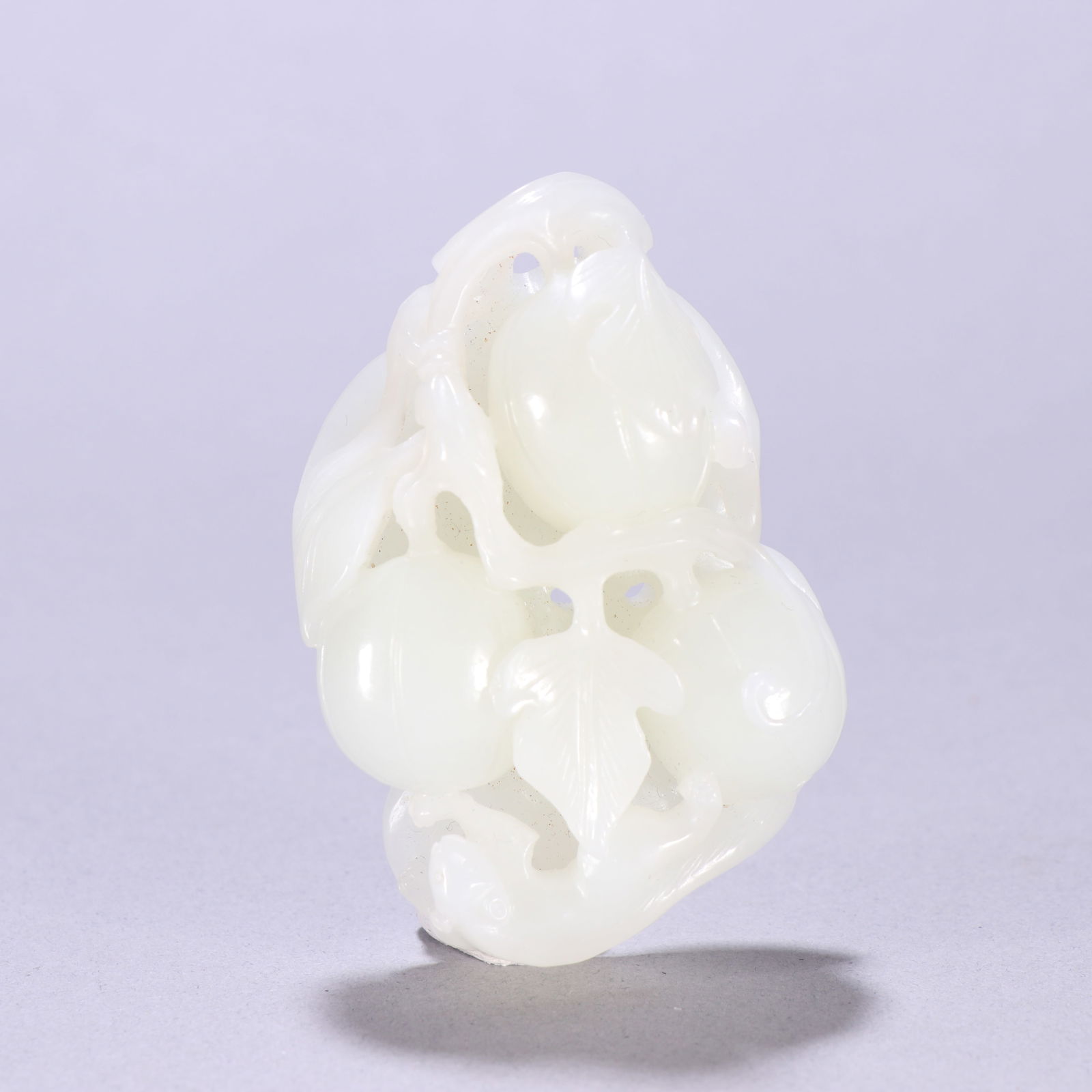 Hetian jade carving: 6.8*4.6/84.3g
