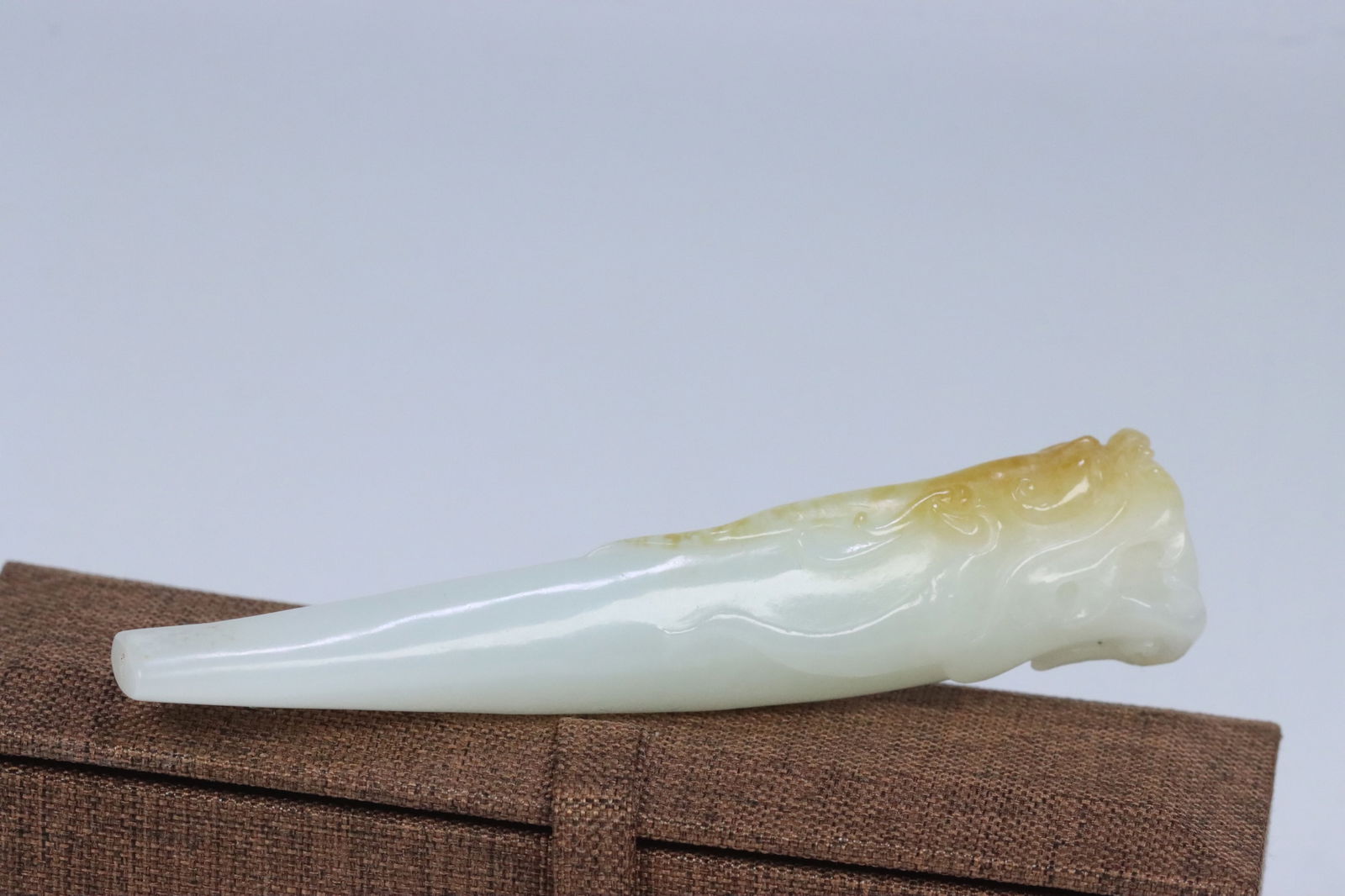 Yongzheng-Marked Blue and White Underglaze Red Water Dropper: 10*1.5*2.2/42g