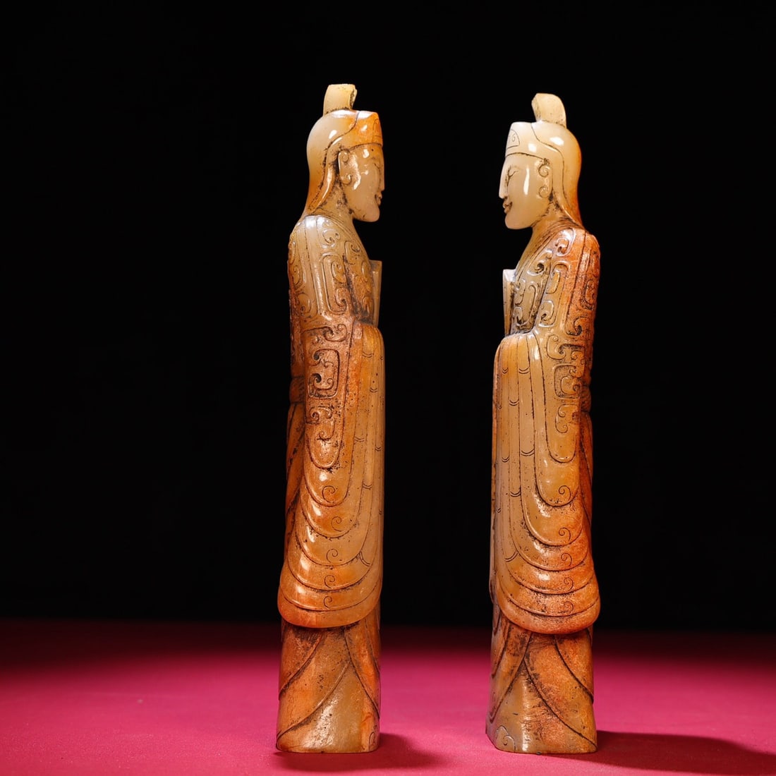 A Pair of Hetian Jade Figures: 22.4*5.6*3.3/772g each