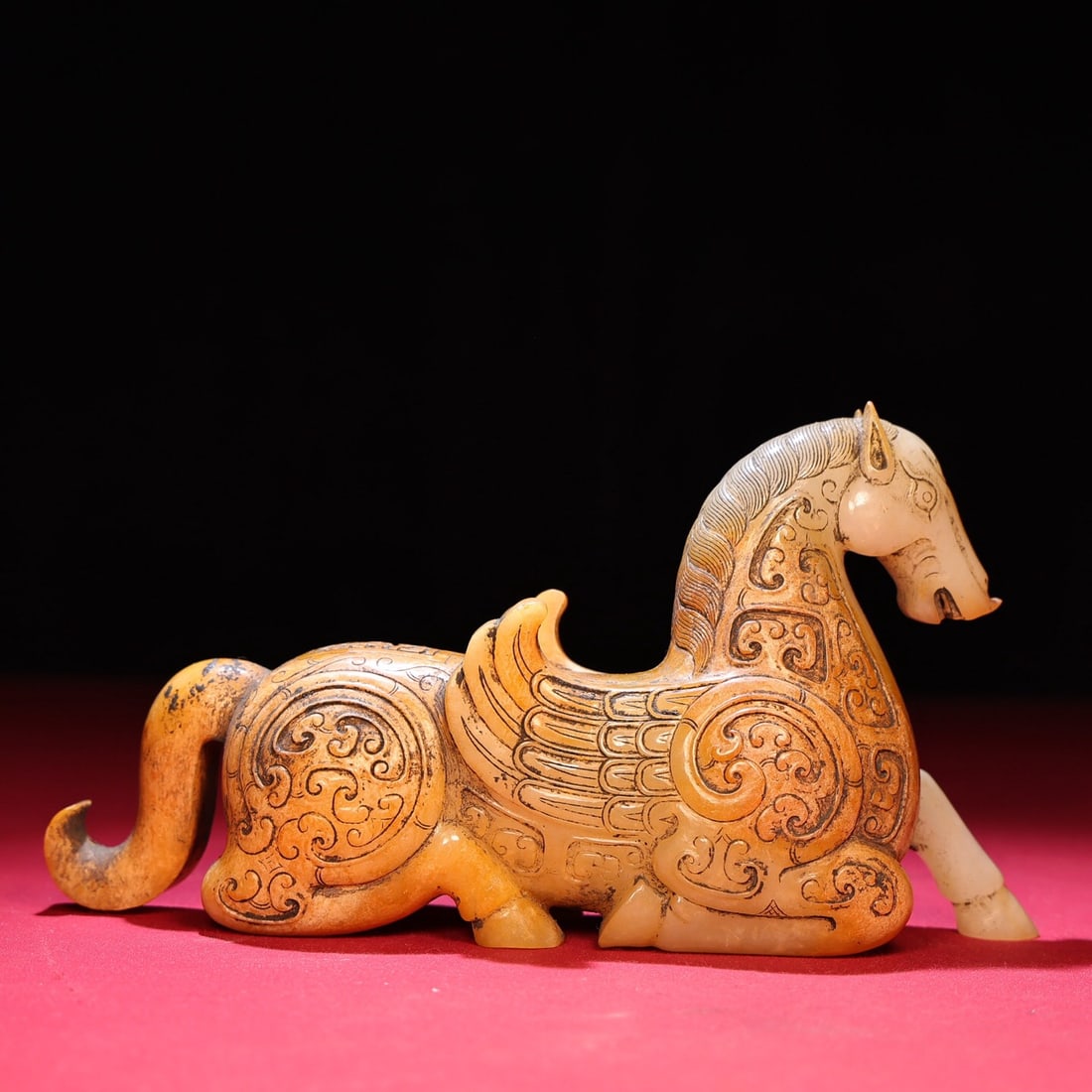 Hetian Jade Ornament: 17.4*9.6*4.7/686g