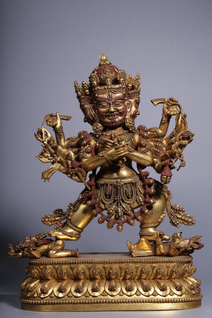 Qing Dynasty gilt bronze deity statue (1 of 1)