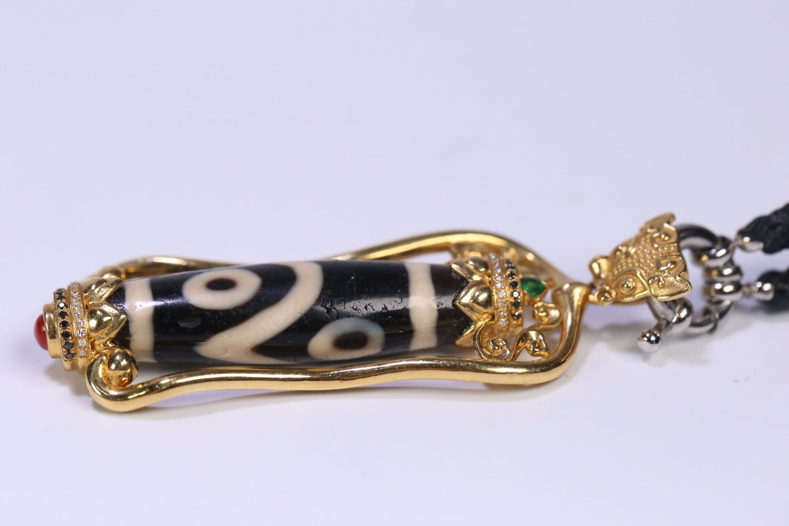 Tibetan Three-Eyed Dzi Bead Pendant in 22k Gold: 6.5*2.2*1/17.5g
